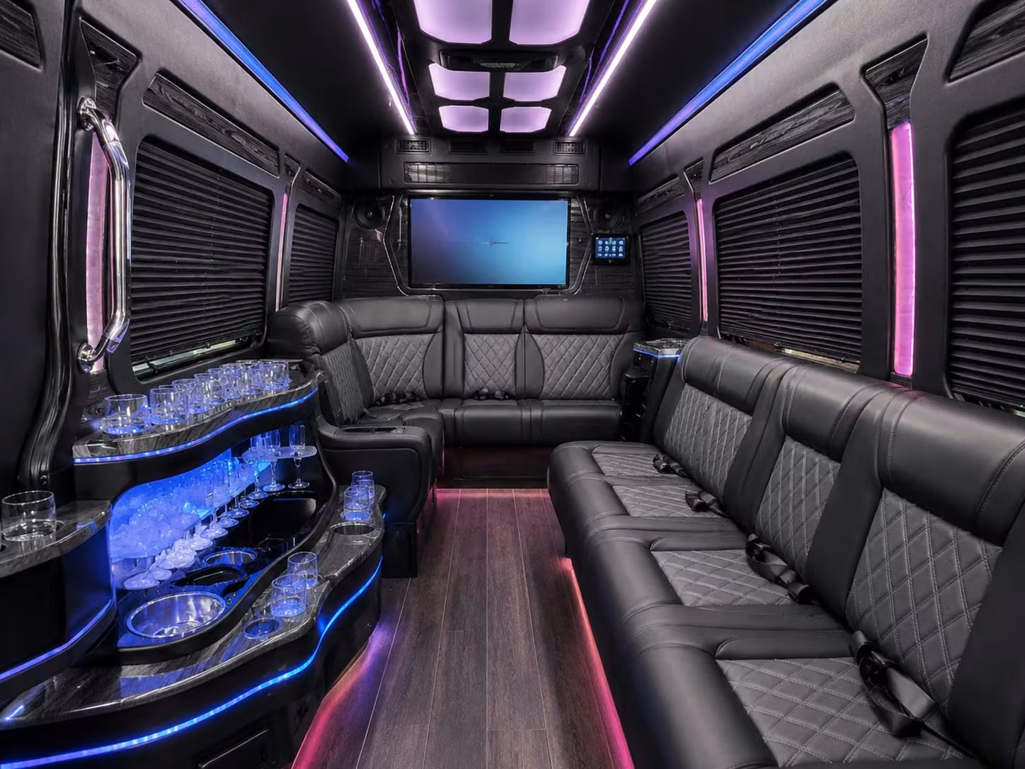 it s never been easier to find prom transportation serving edmond yukon moore and all of okc